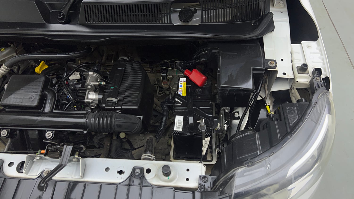 Used 2024 Renault Triber RXZ Petrol Manual engine ENGINE LEFT SIDE VIEW