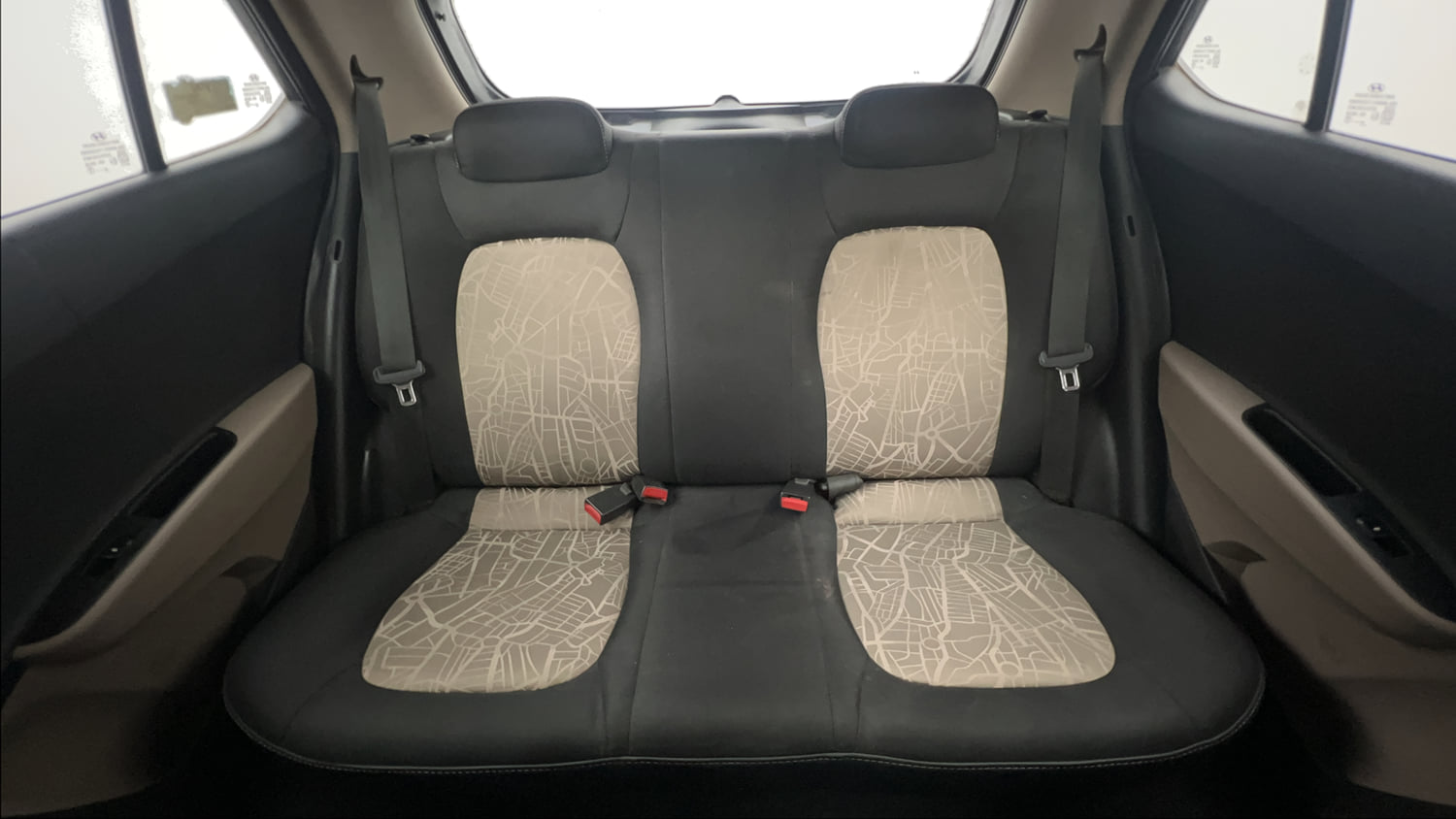 Used 2015 Hyundai Grand i10 Sportz 1.2 Kappa VTVT Petrol Manual interior REAR SEAT CONDITION VIEW
