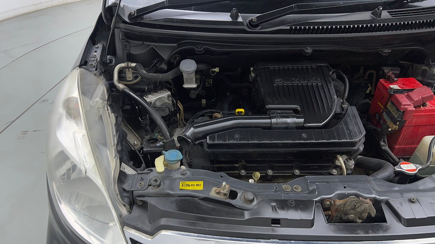Used 2018 Maruti Suzuki Ertiga VXI Petrol Manual engine ENGINE RIGHT SIDE VIEW