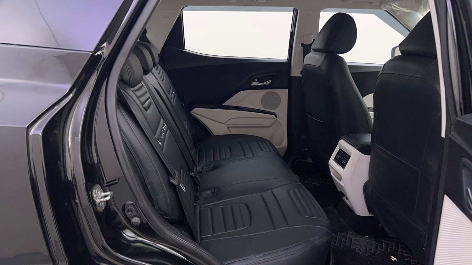 Used 2025 Mahindra XUV 3XO AX5 1.5 Diesel Autoshift Plus Diesel Automatic interior RIGHT SIDE REAR DOOR CABIN VIEW