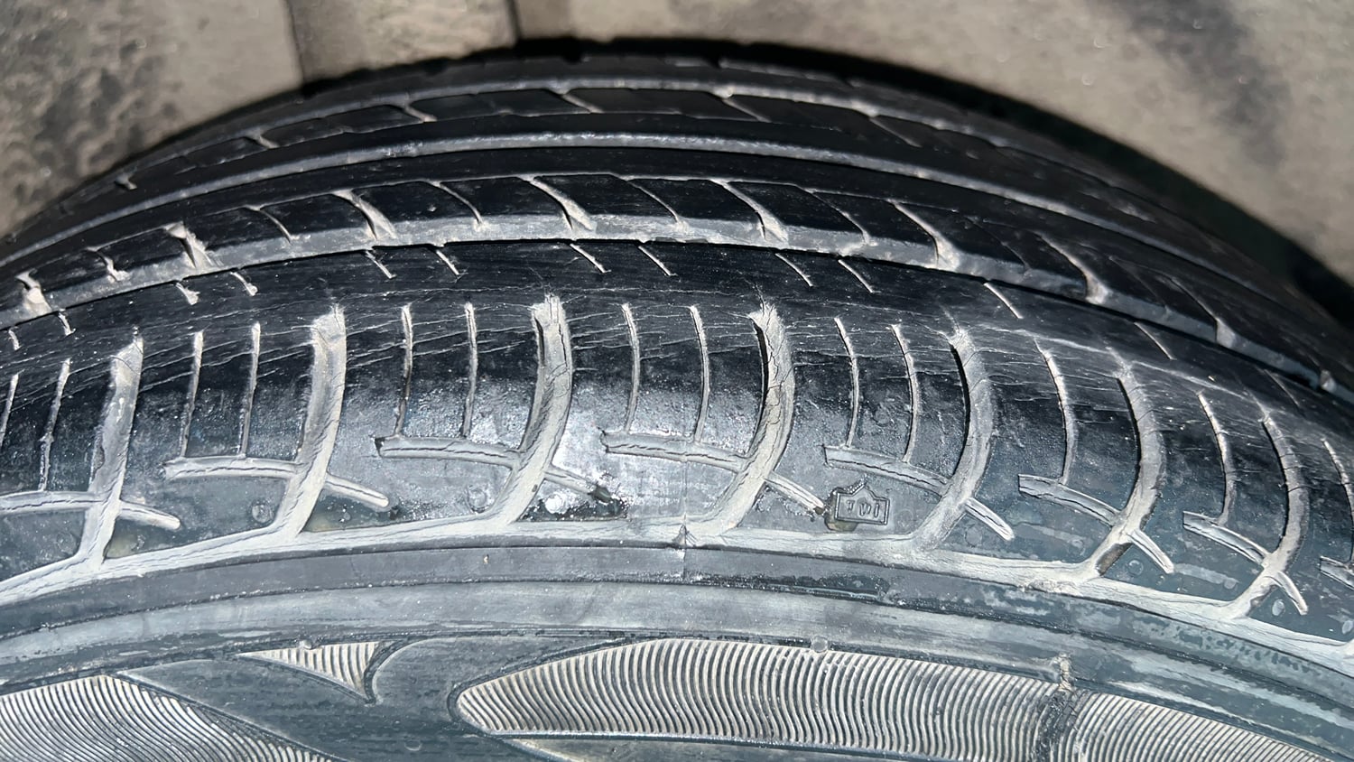 Used 2019 Maruti Suzuki Baleno Delta Petrol Manual tyres RIGHT REAR TYRE TREAD VIEW