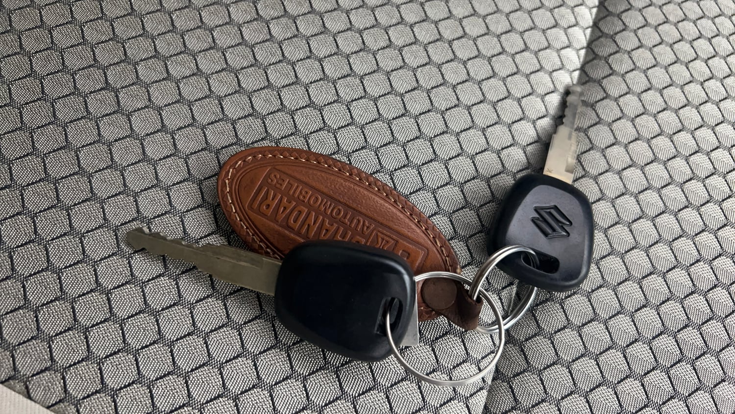 Used 2025 Maruti Suzuki Wagon R LXI 1.0 Petrol Manual extra CAR KEY VIEW