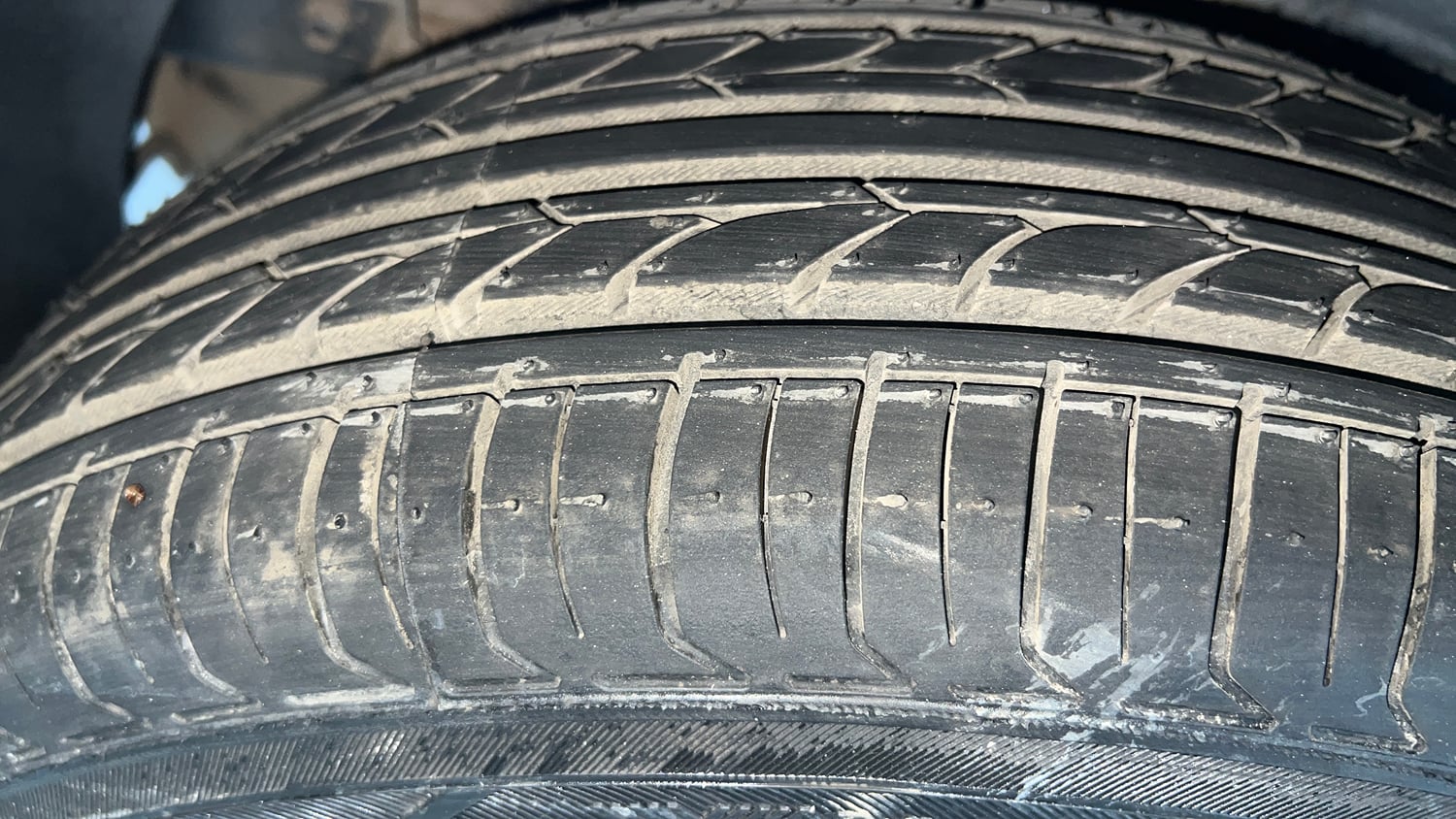 Used 2016 Hyundai Elite i20 Magna 1.2 Petrol Manual tyres RIGHT REAR TYRE TREAD VIEW