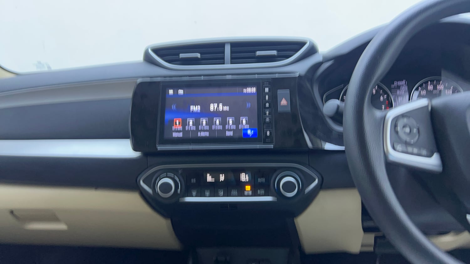 Used 2022 Honda Amaze VX CVT 1.2 Petrol Petrol Automatic interior MUSIC SYSTEM & AC CONTROL VIEW