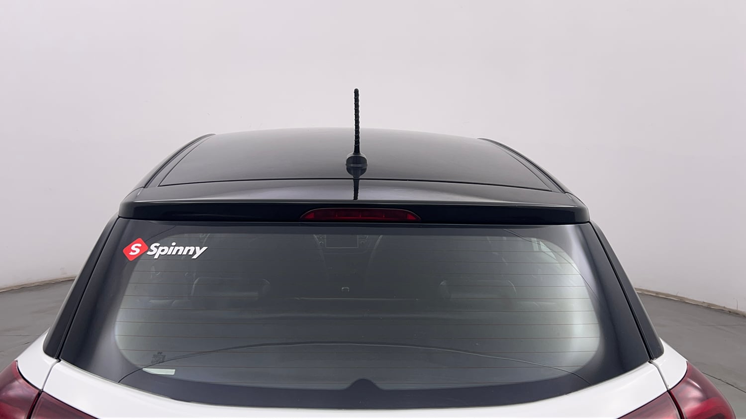 Used 2019 Hyundai Elite i20 Sportz Plus 1.2 Dual Tone Petrol Manual exterior BACK WINDSHIELD VIEW