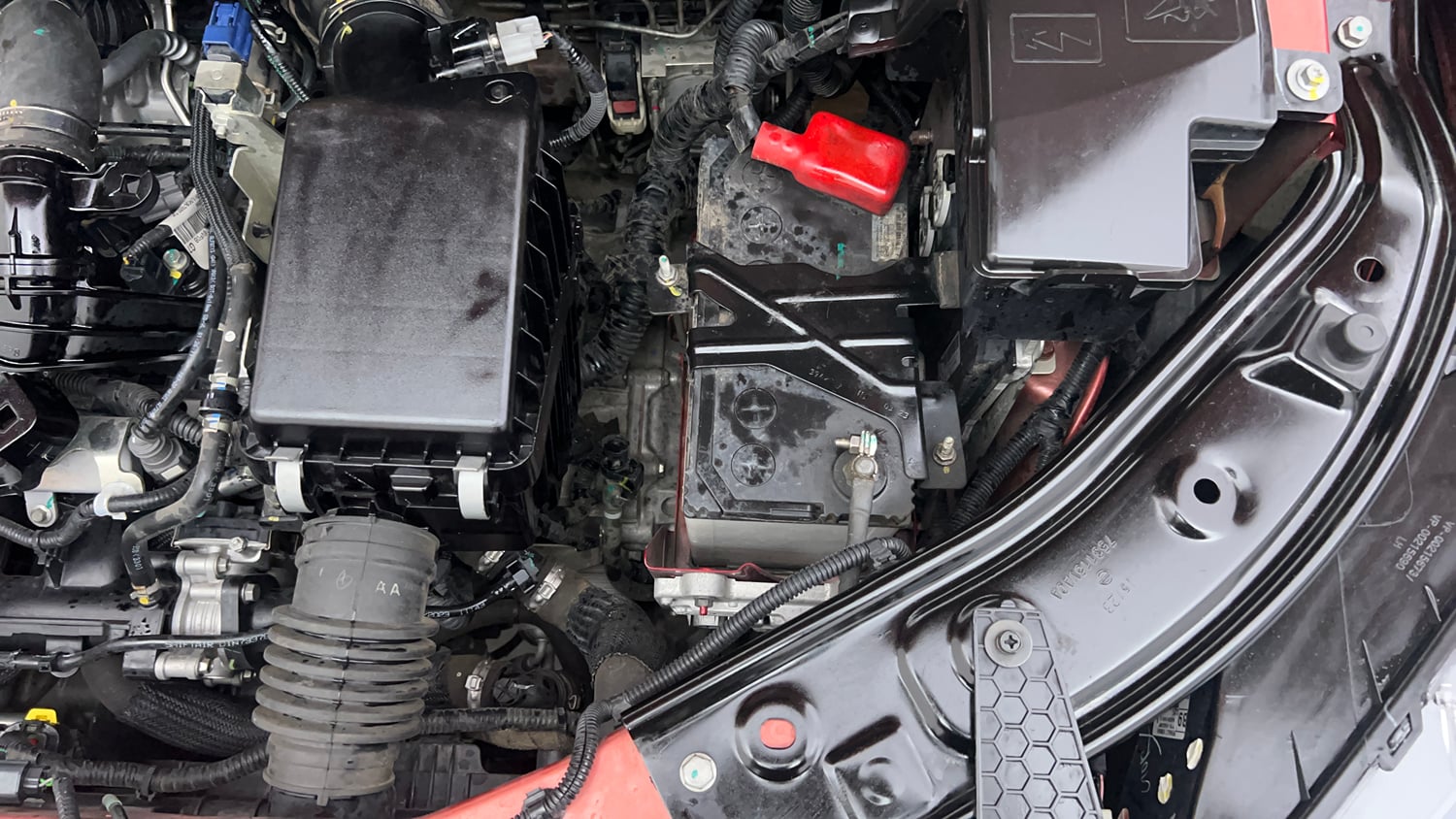 Used 2023 Nissan Magnite XV Turbo CVT Petrol Automatic engine ENGINE LEFT SIDE VIEW