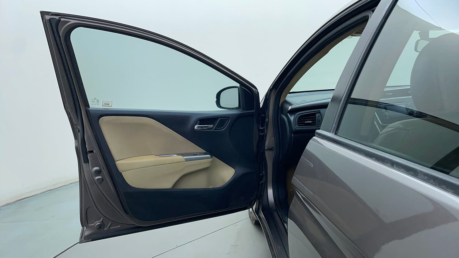 Used 2014 Honda City V Petrol Manual interior LEFT FRONT DOOR OPEN VIEW