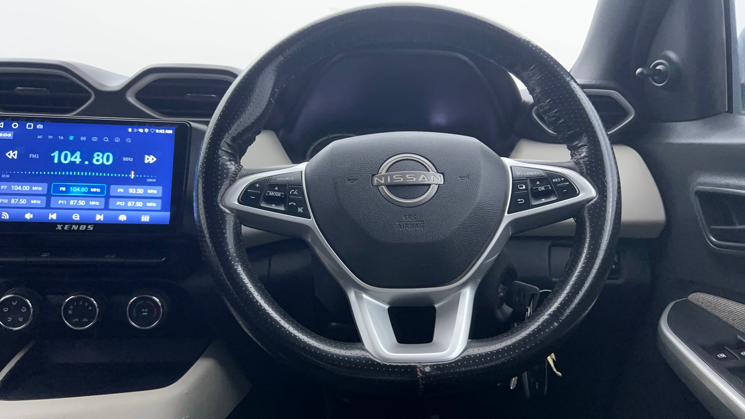 Used 2023 Nissan Magnite XE Petrol Manual interior STEERING VIEW