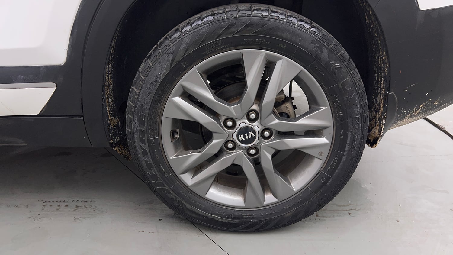 Used 2020 Kia Seltos HTX Plus 1.5 Diesel Diesel Manual tyres LEFT REAR TYRE RIM VIEW