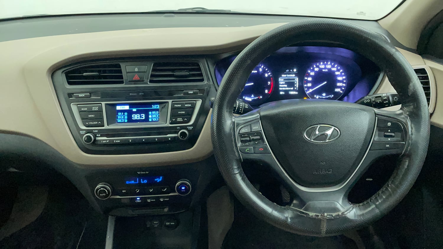 Used 2016 Hyundai Elite i20 Asta 1.2 Petrol Manual interior STEERING VIEW