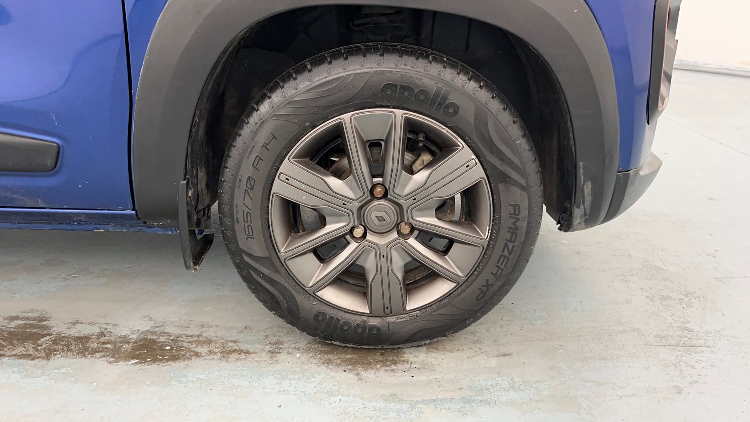 Used 2022 Renault Kwid CLIMBER 1.0 (O) Petrol Manual tyres RIGHT FRONT TYRE RIM VIEW
