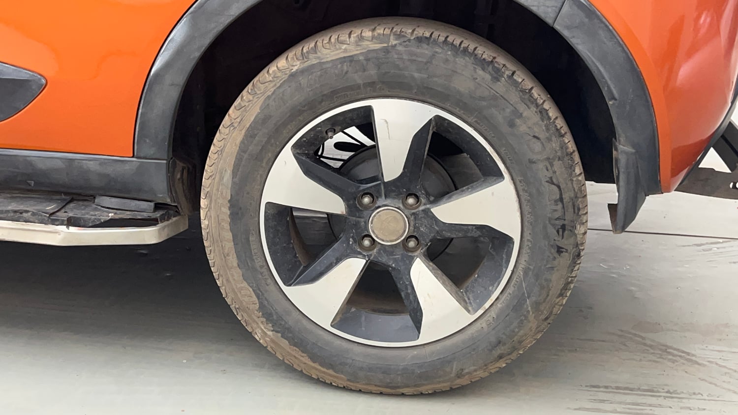 Used 2019 Tata Nexon XZA Plus Petrol Dual Tone Petrol Automatic tyres LEFT REAR TYRE RIM VIEW