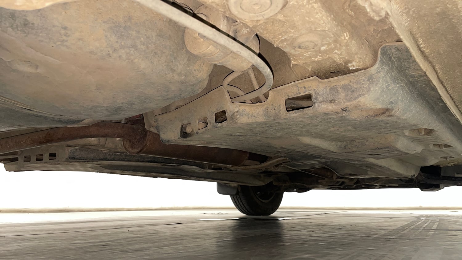 Used 2019 Volkswagen Ameo Trendline 1.0L (P) Petrol Manual extra REAR RIGHT UNDERBODY VIEW