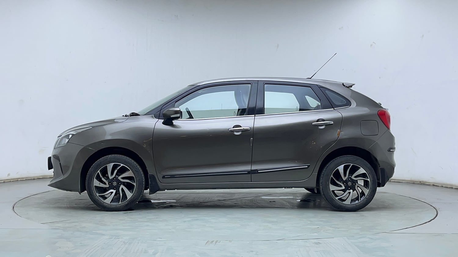 Used 2019 Maruti Suzuki Baleno Zeta Petrol Manual exterior LEFT SIDE VIEW