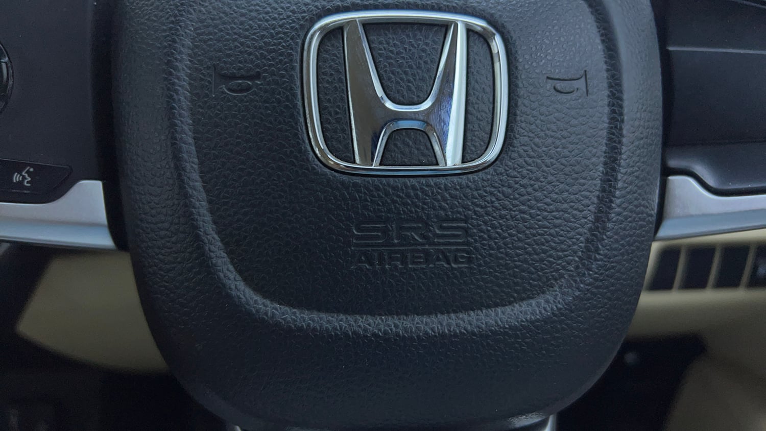 Used 2022 Honda Amaze VX CVT 1.2 Petrol Petrol Automatic top_features Airbags