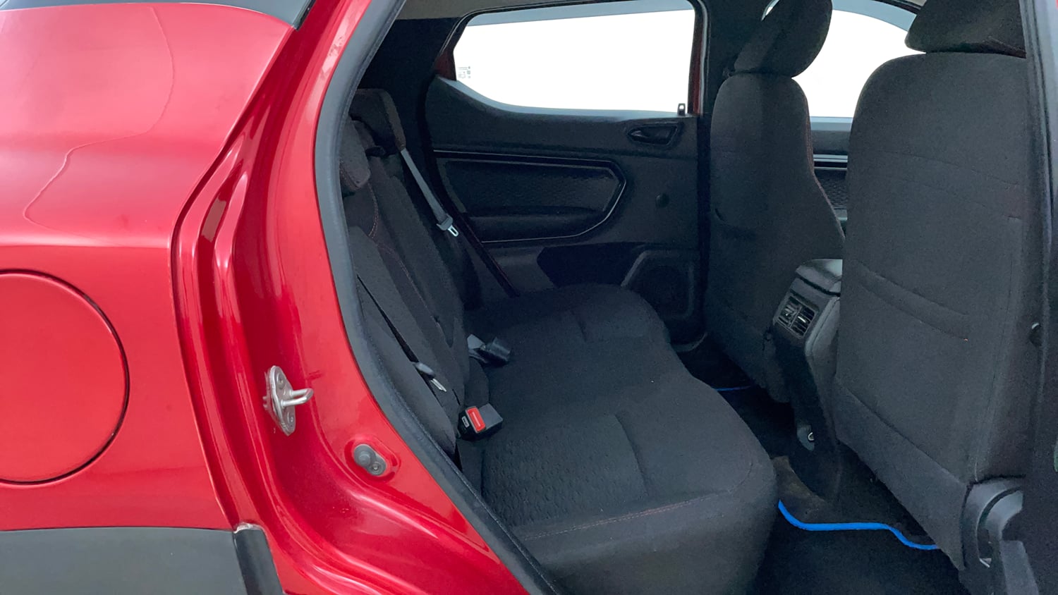 Used 2022 Renault Kiger RXZ 1.0 Turbo MT Dual Tone Petrol Manual interior RIGHT SIDE REAR DOOR CABIN VIEW