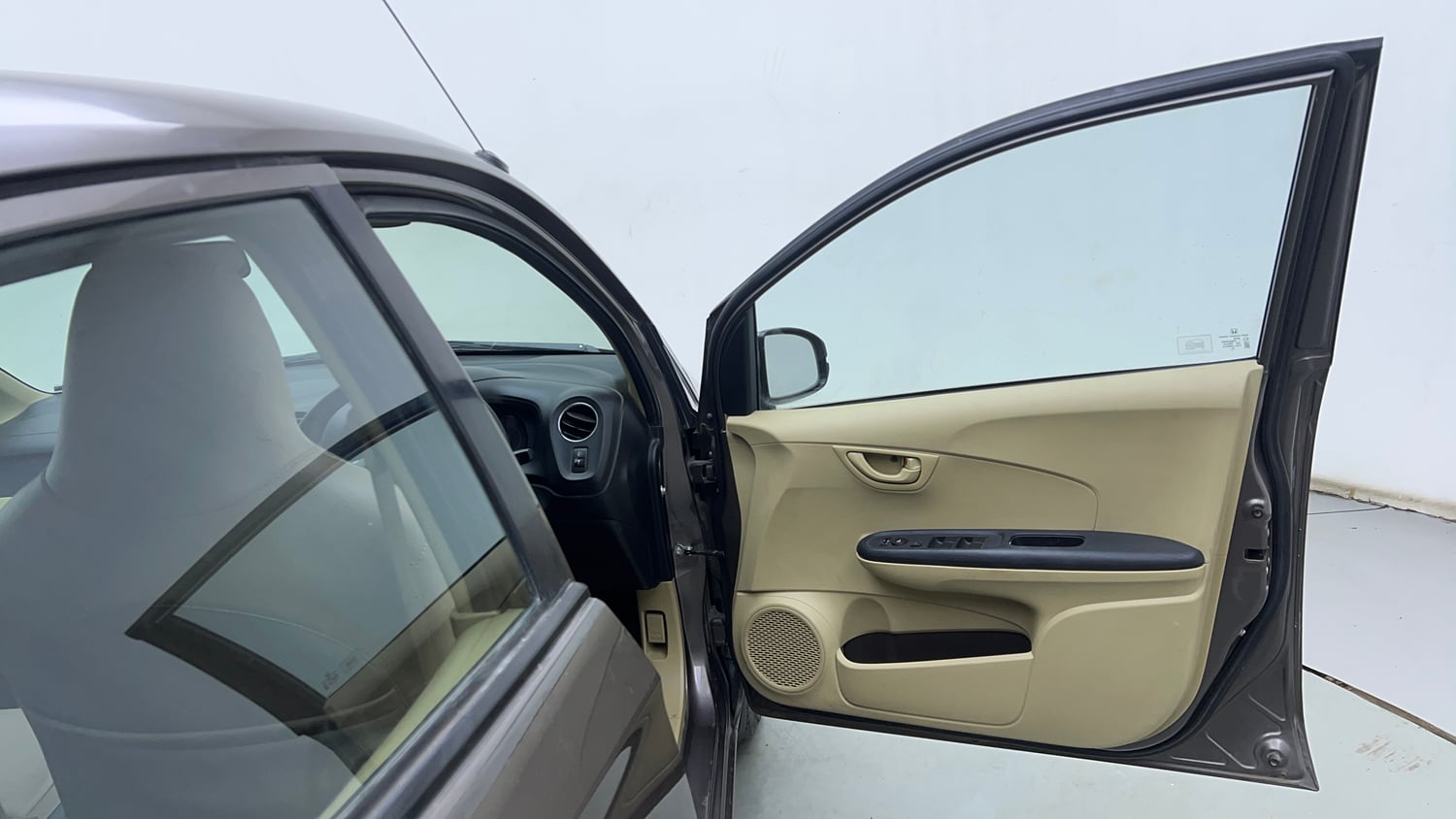 Used 2016 Honda Brio S MT Petrol Manual interior RIGHT FRONT DOOR OPEN VIEW