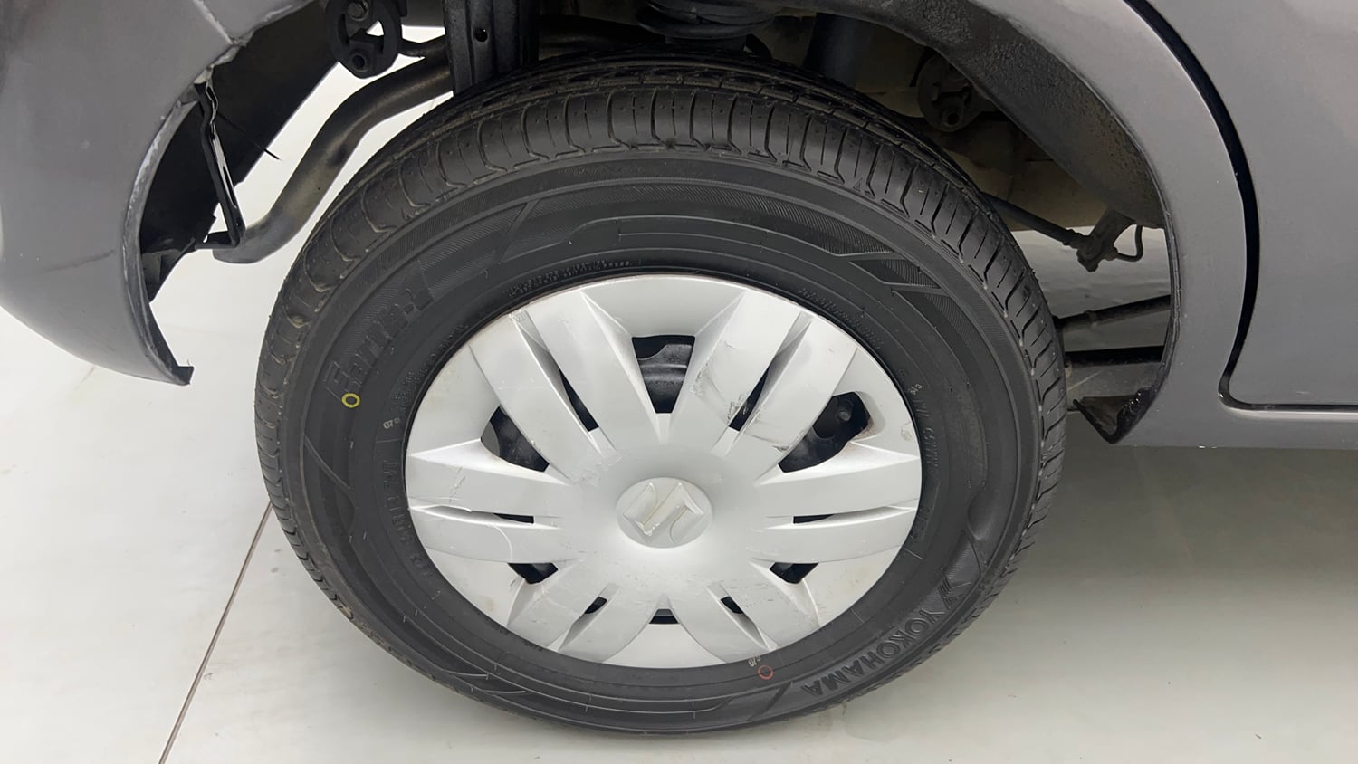 Used 2020 Maruti Suzuki Alto 800 VXi Petrol Manual tyres RIGHT REAR TYRE RIM VIEW