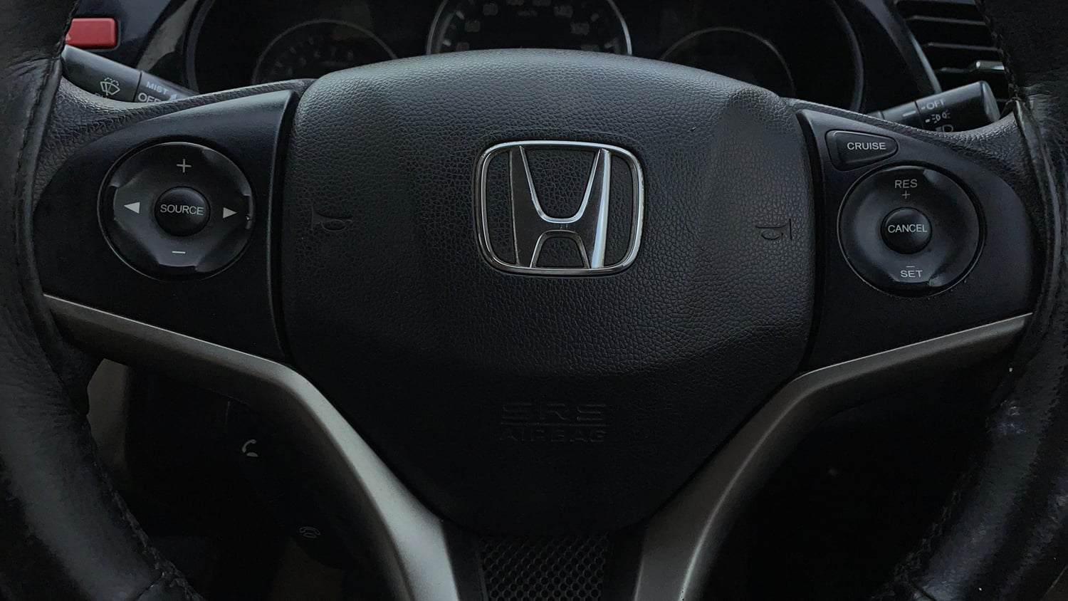 Used 2014 Honda City V Petrol Manual top_features Airbags