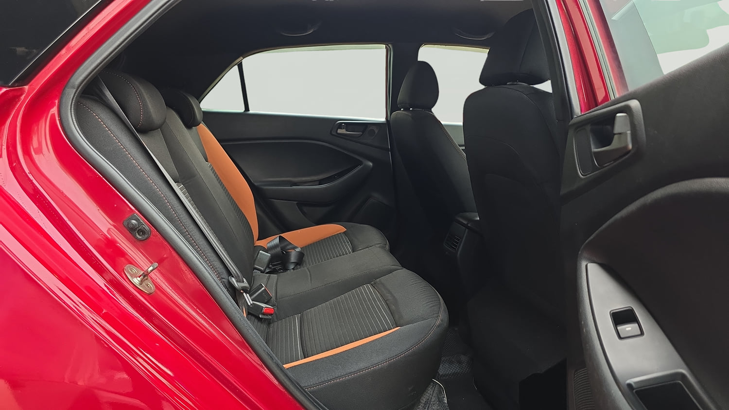 Used 2018 Hyundai Elite i20 Asta 1.2 Dual Tone Petrol Manual interior RIGHT SIDE REAR DOOR CABIN VIEW