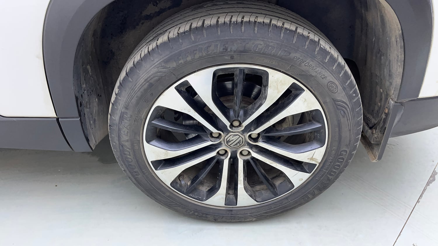 Used 2023 MG Motors Hector Sharp 1.5 Petrol CVT Petrol Automatic tyres LEFT REAR TYRE RIM VIEW