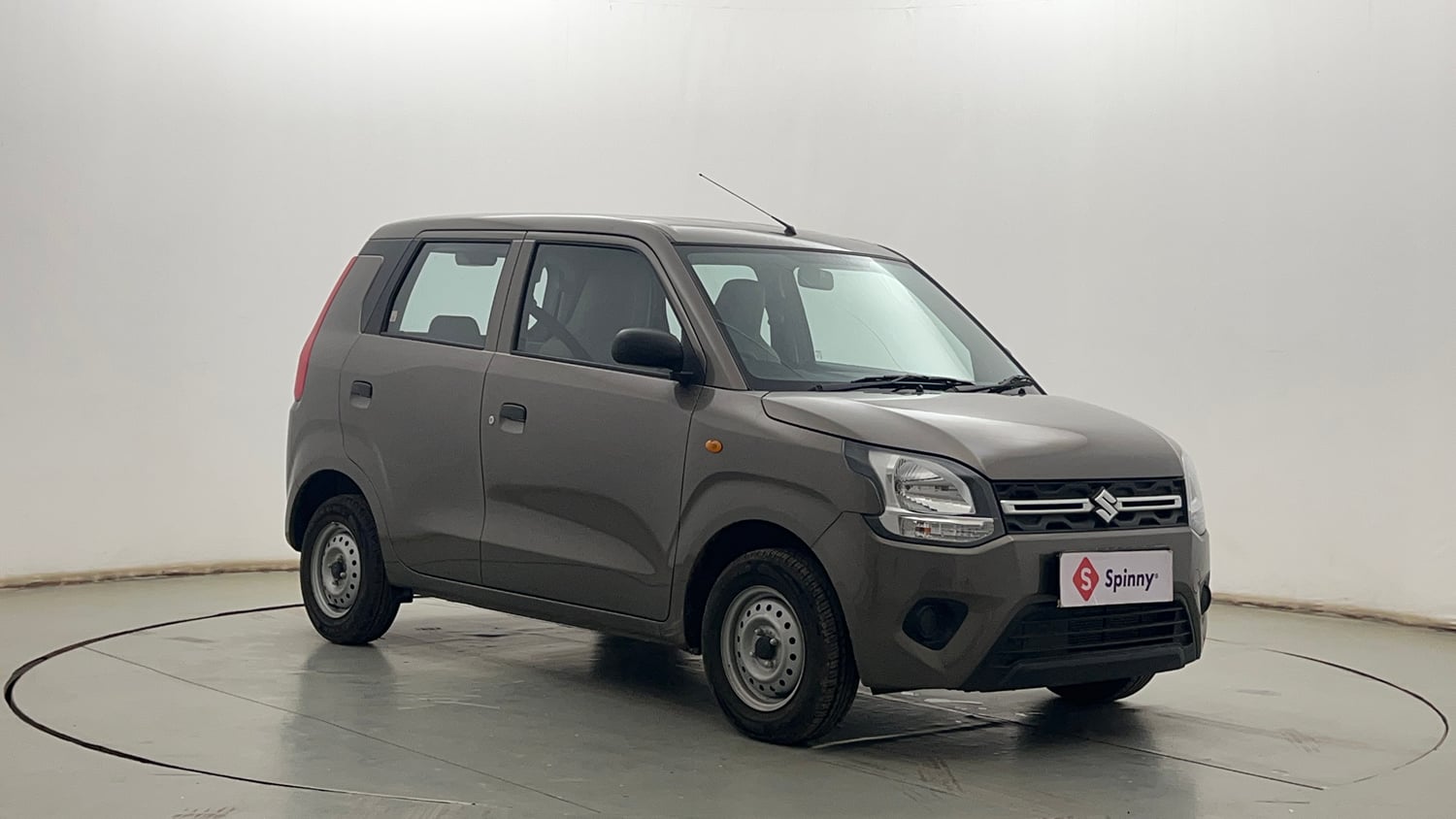 Used 2025 Maruti Suzuki Wagon R LXI 1.0 Petrol Manual exterior RIGHT FRONT CORNER VIEW