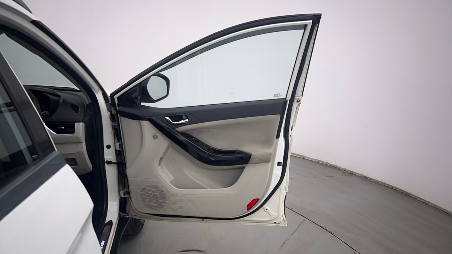 Used 2022 Tata Nexon XZ Plus (O) Petrol Manual interior RIGHT FRONT DOOR OPEN VIEW