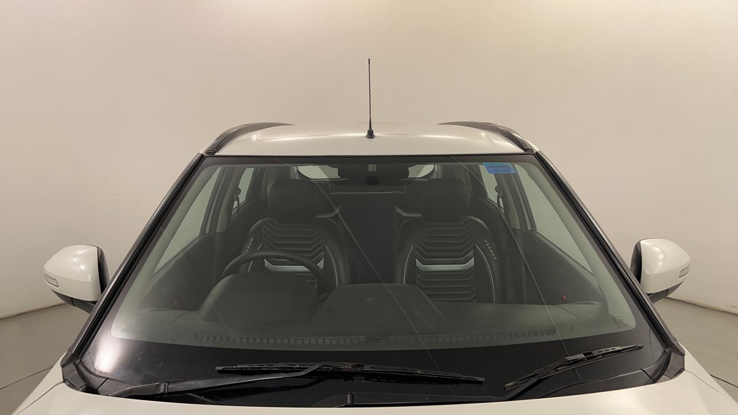 Used 2020 maruti-suzuki Vitara Brezza VXi Petrol Manual exterior FRONT WINDSHIELD VIEW