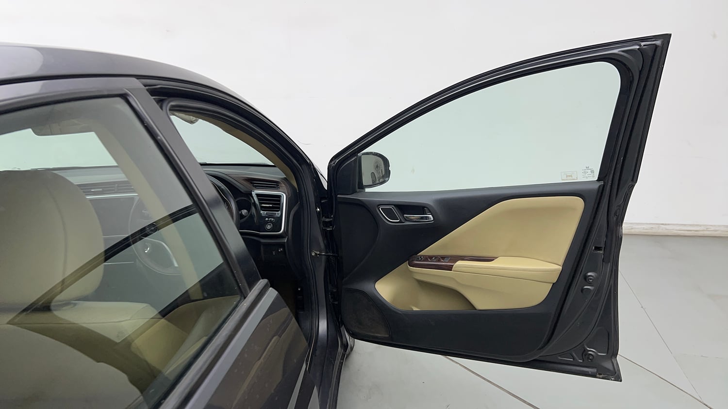 Used 2018 Honda City VX Petrol Petrol Manual interior RIGHT FRONT DOOR OPEN VIEW