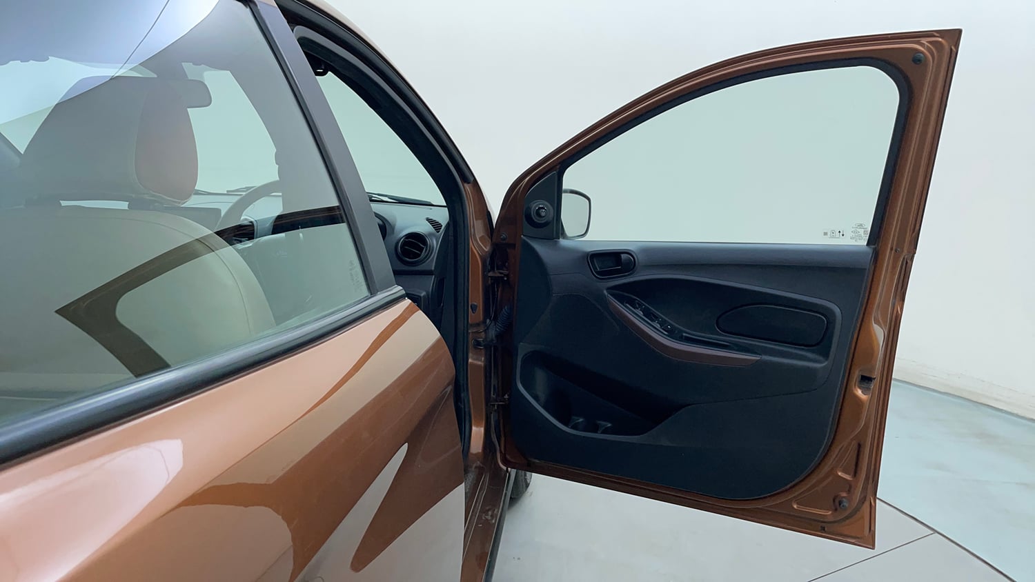 Used 2021 Ford Freestyle Titanium 1.2 Ti-VCT Petrol Manual interior RIGHT FRONT DOOR OPEN VIEW