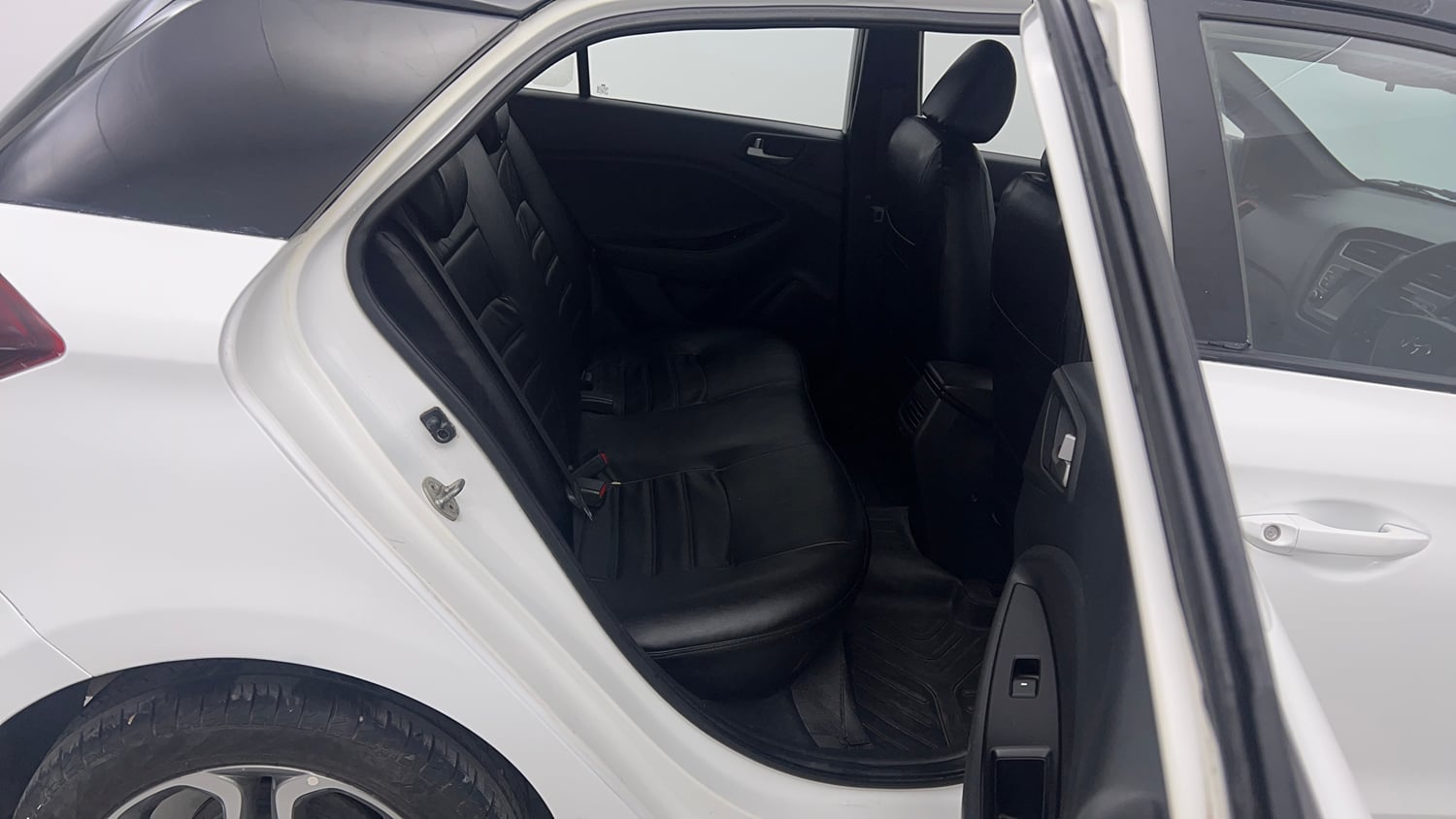Used 2019 Hyundai Elite i20 Sportz Plus 1.2 Dual Tone Petrol Manual interior RIGHT SIDE REAR DOOR CABIN VIEW