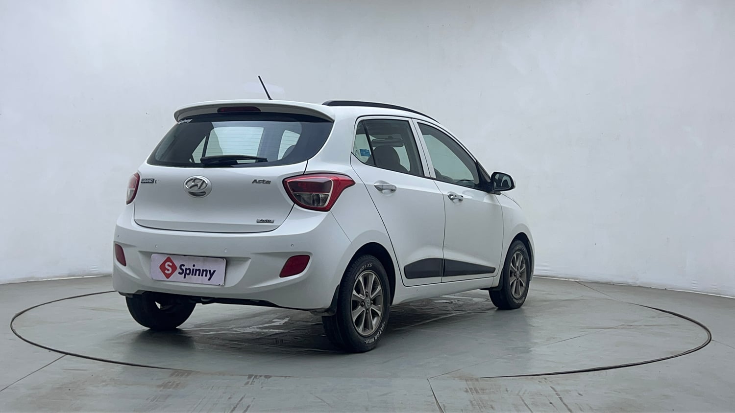Used 2016 Hyundai Grand i10 Asta AT 1.2 Kappa VTVT Petrol Automatic exterior RIGHT REAR CORNER VIEW