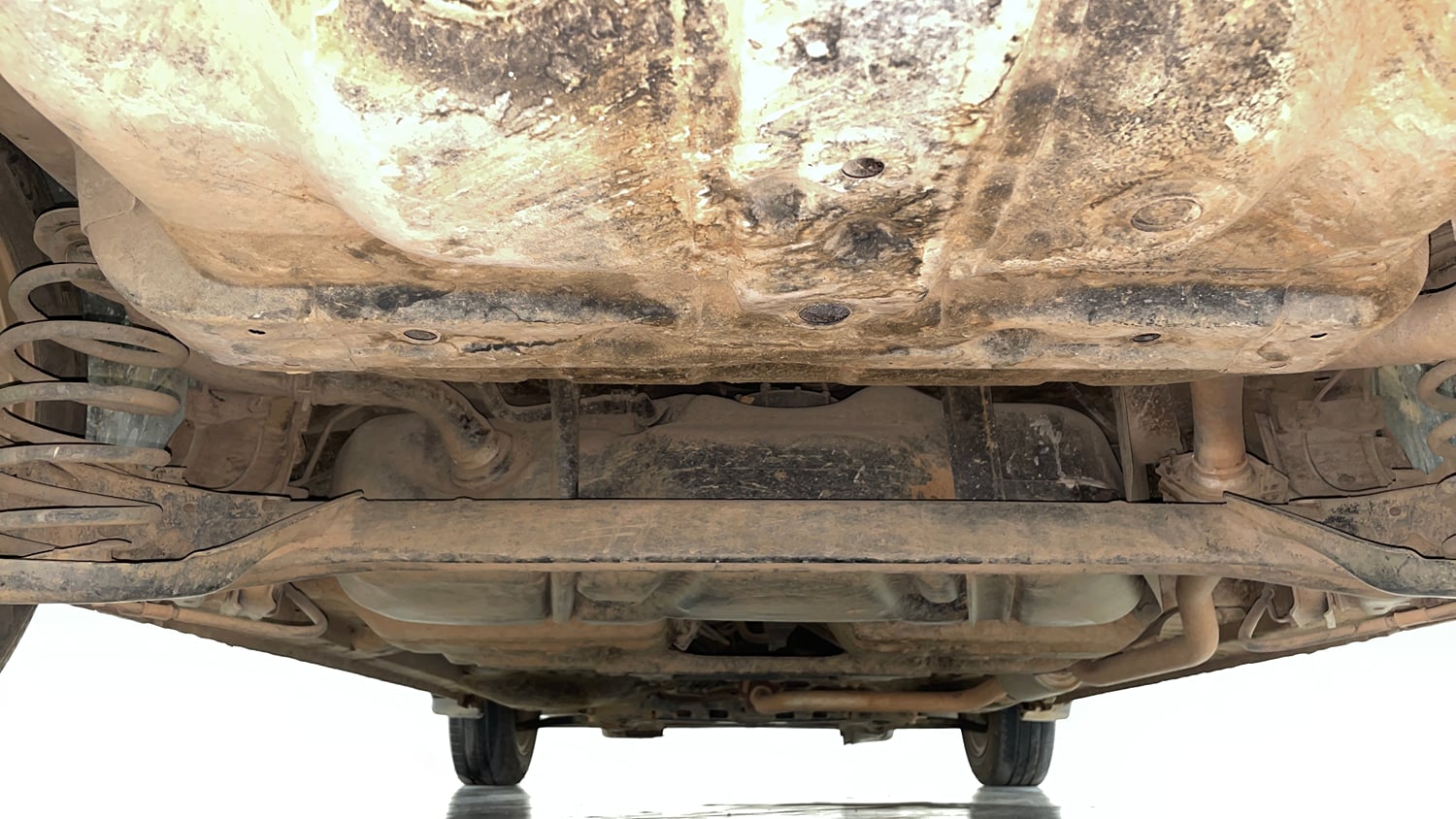 Used 2014 Honda City V Petrol Manual extra REAR UNDERBODY VIEW (TAKEN FROM REAR)