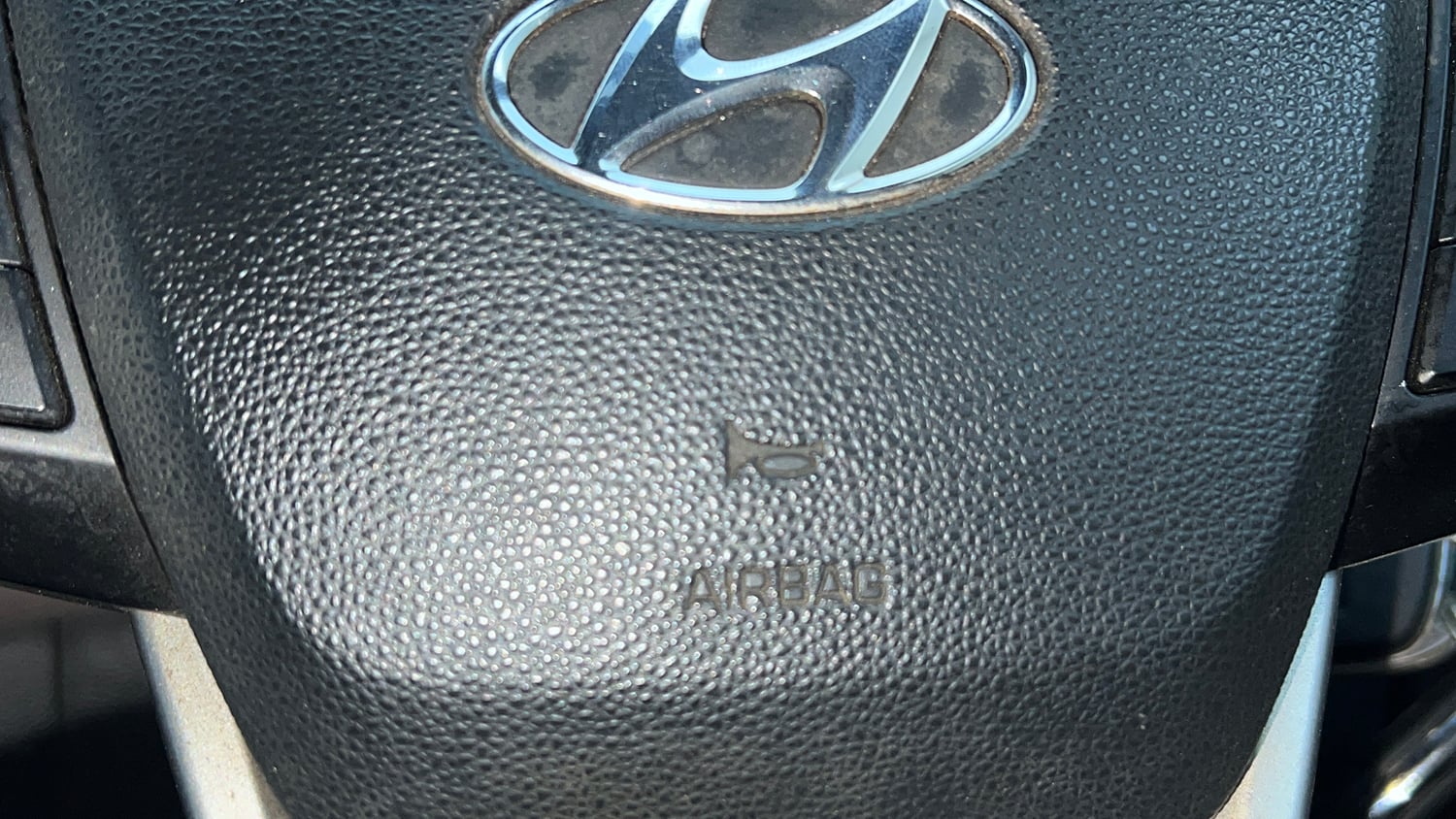 Used 2018 Hyundai Creta E Plus 1.6 Petrol Petrol Manual top_features Airbags