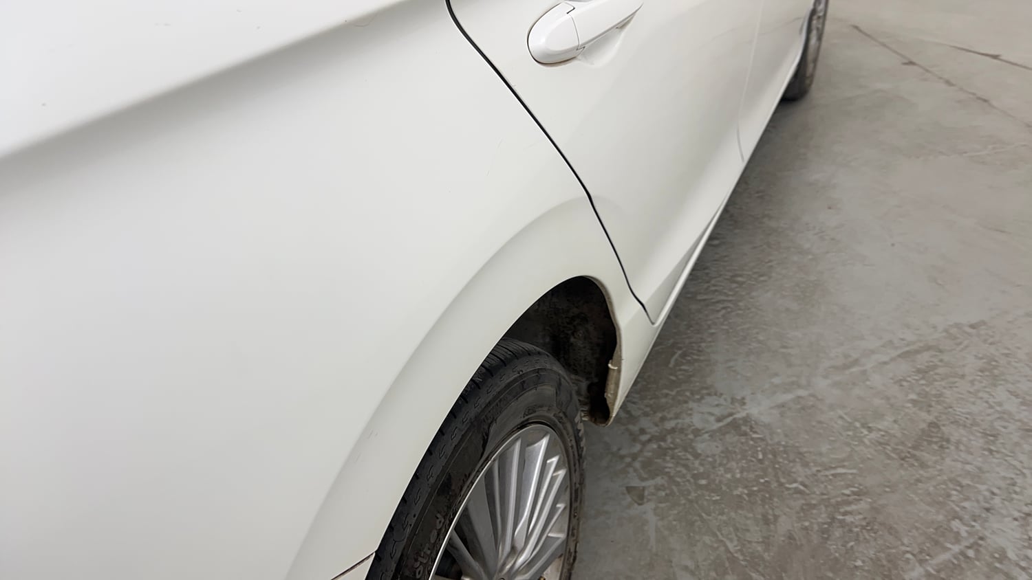 Used 2022 Honda City V CVT Petrol Petrol Automatic dents MINOR SCRATCH