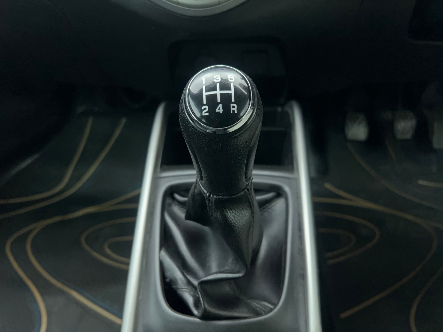 Used 2016 Maruti Suzuki Baleno Zeta 1.2 Petrol Manual interior GEAR  KNOB VIEW