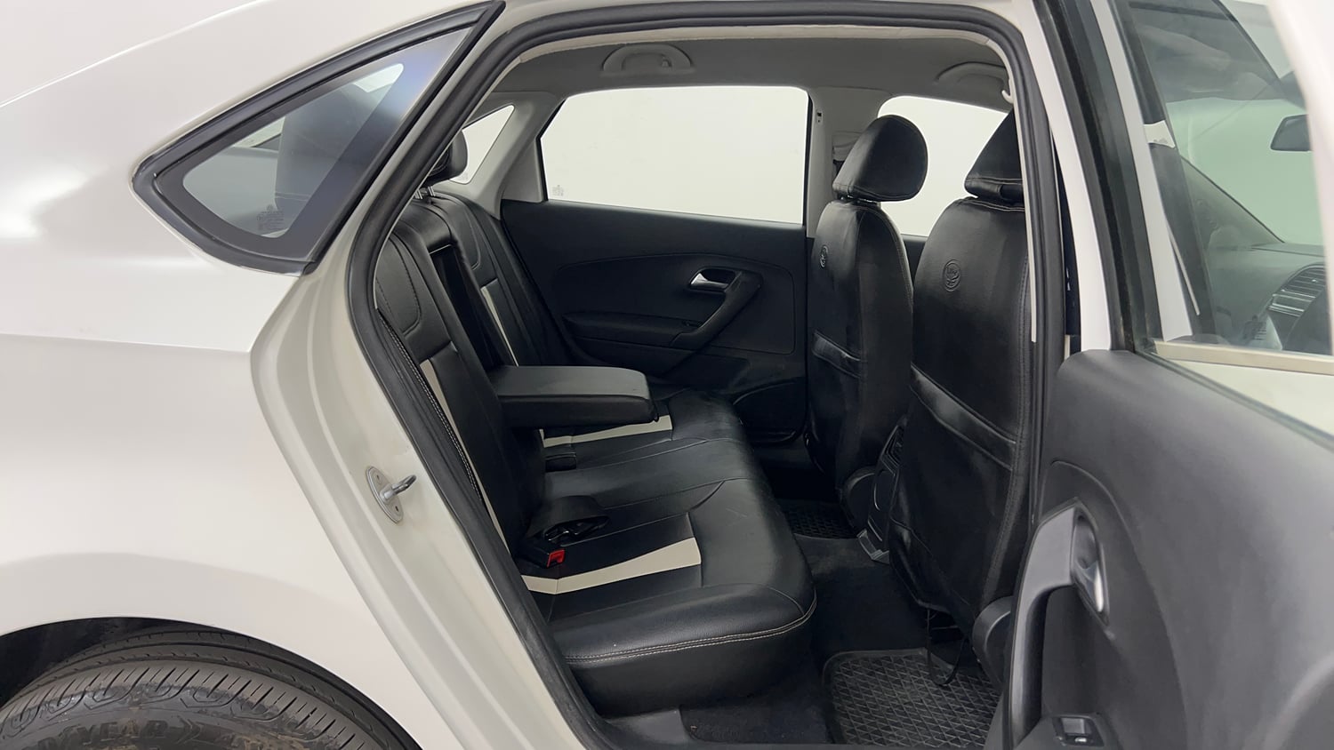 Used 2015 Volkswagen Vento Comfortline Petrol Petrol Manual interior RIGHT SIDE REAR DOOR CABIN VIEW
