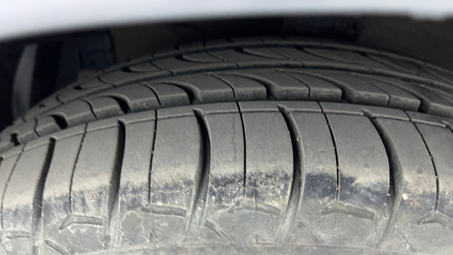 Used 2018 Maruti Suzuki Ciaz Delta 1.3 Hybrid Diesel Manual tyres LEFT FRONT TYRE TREAD VIEW