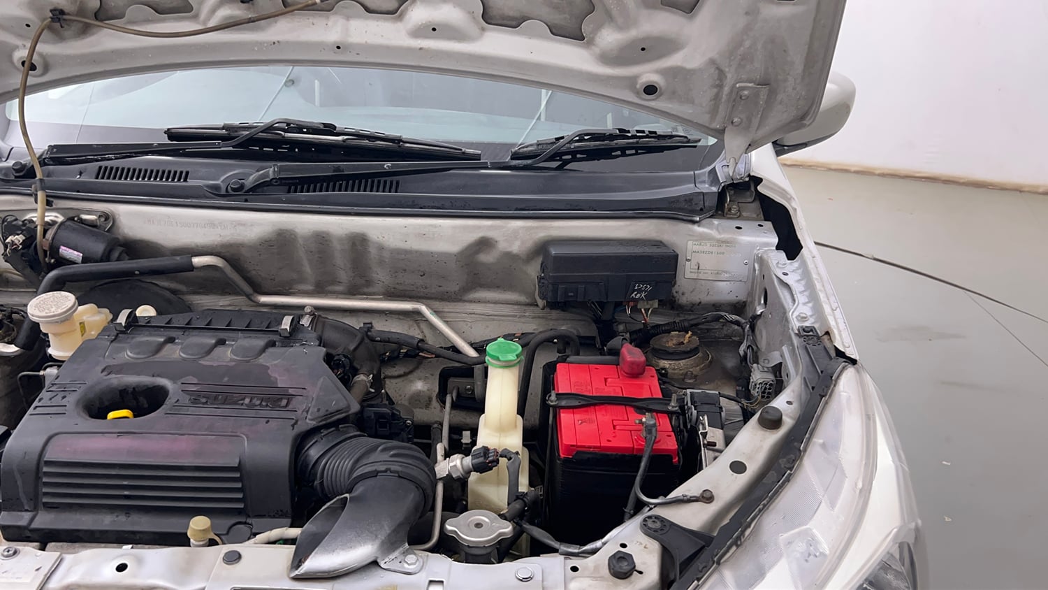 Used 2017 Maruti Suzuki Alto K10 VXi (O) Petrol Manual engine ENGINE LEFT SIDE HINGE & APRON VIEW