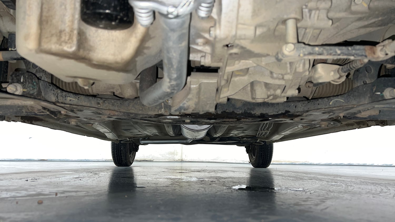 Used 2022 Maruti Suzuki Wagon R LXI 1.0 Petrol Manual extra FRONT LEFT UNDERBODY VIEW