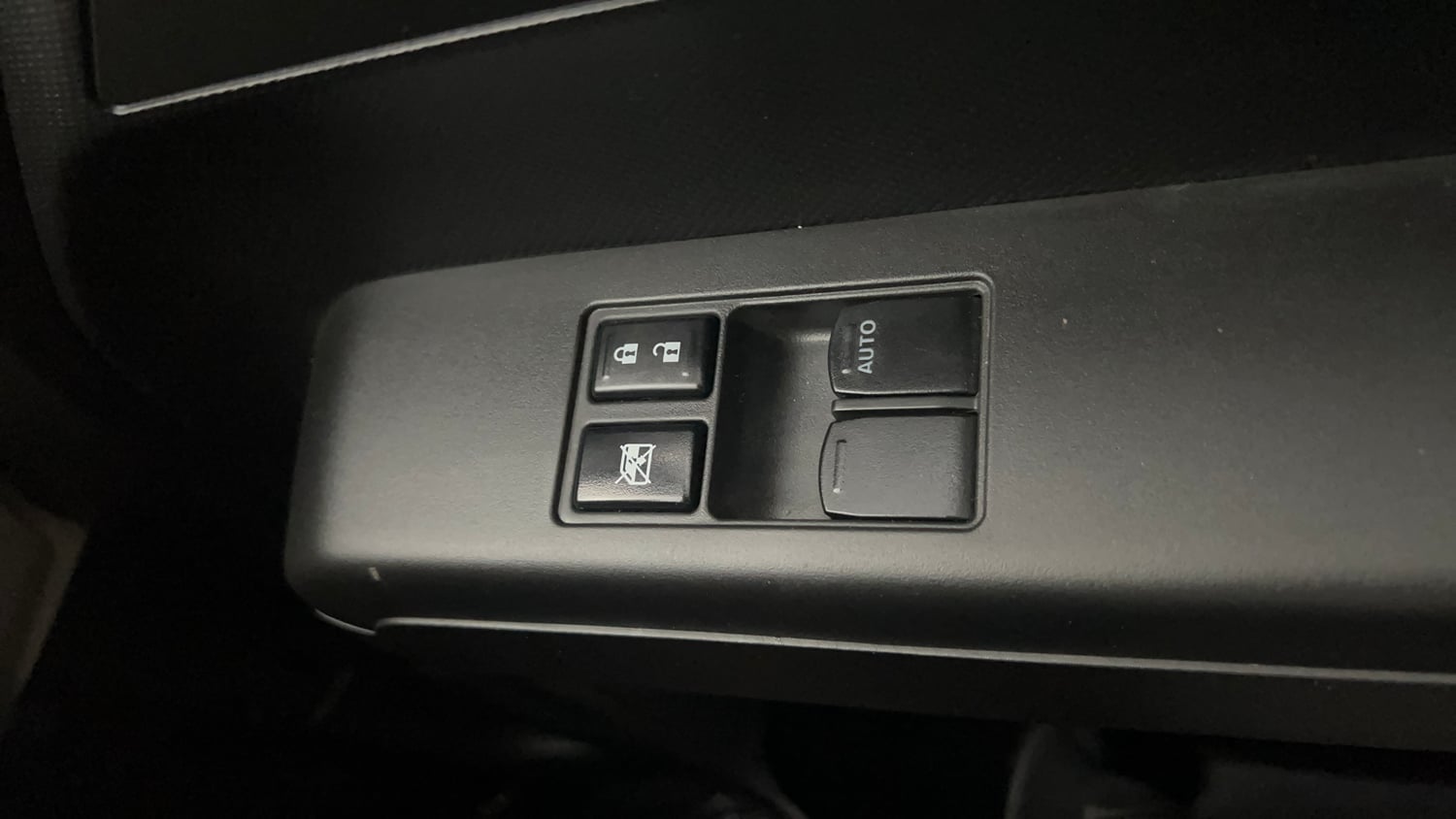 Used 2025 Maruti Suzuki Wagon R LXI 1.0 Petrol Manual top_features Power windows