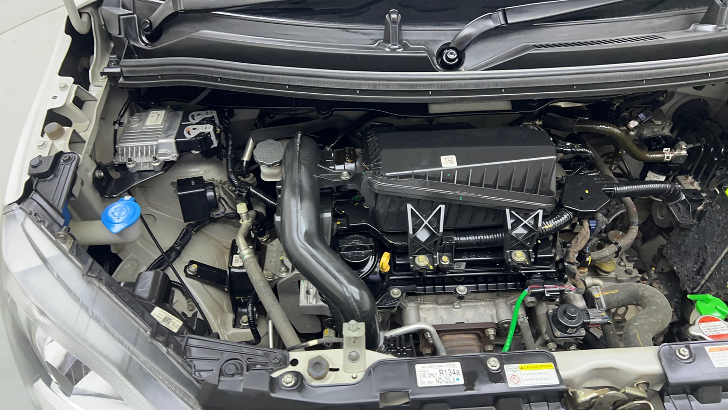 Used 2024 Maruti Suzuki Wagon R VXI 1.0 CNG Cng Manual engine ENGINE RIGHT SIDE VIEW