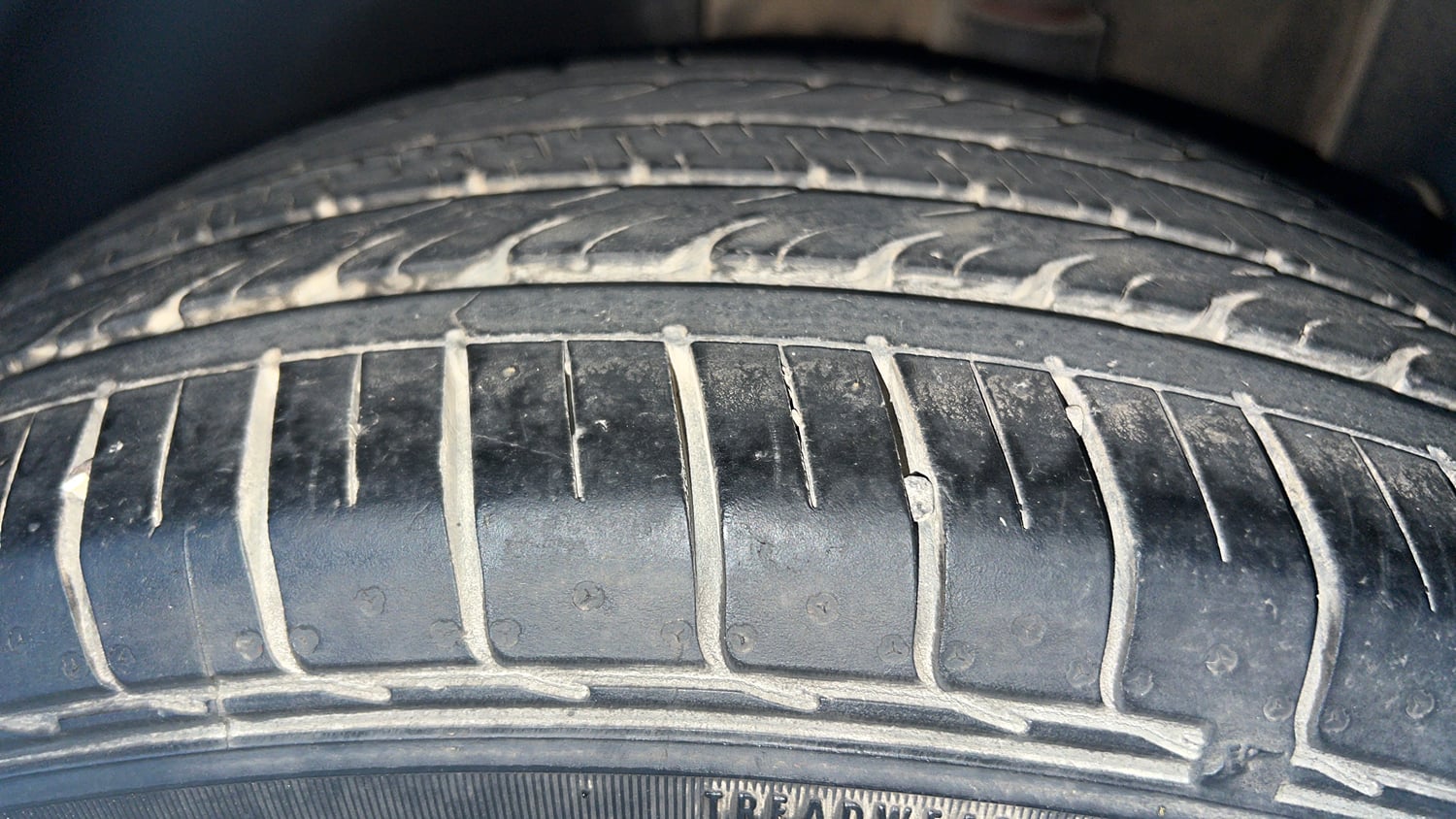 Used 2020 Kia Seltos GTX Plus DCT 1.4 Petrol Automatic tyres LEFT REAR TYRE TREAD VIEW