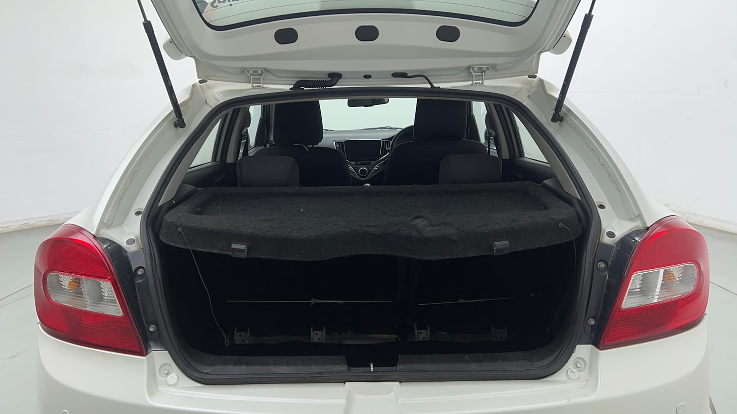 Used 2020 Maruti Suzuki Baleno Zeta Petrol Manual interior DICKY INSIDE VIEW