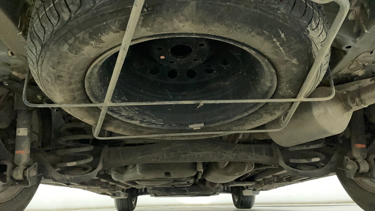 Used 2024 Maruti Suzuki Invicto Alpha Plus 7 STR Hybrid Automatic extra REAR UNDERBODY VIEW (TAKEN FROM REAR)