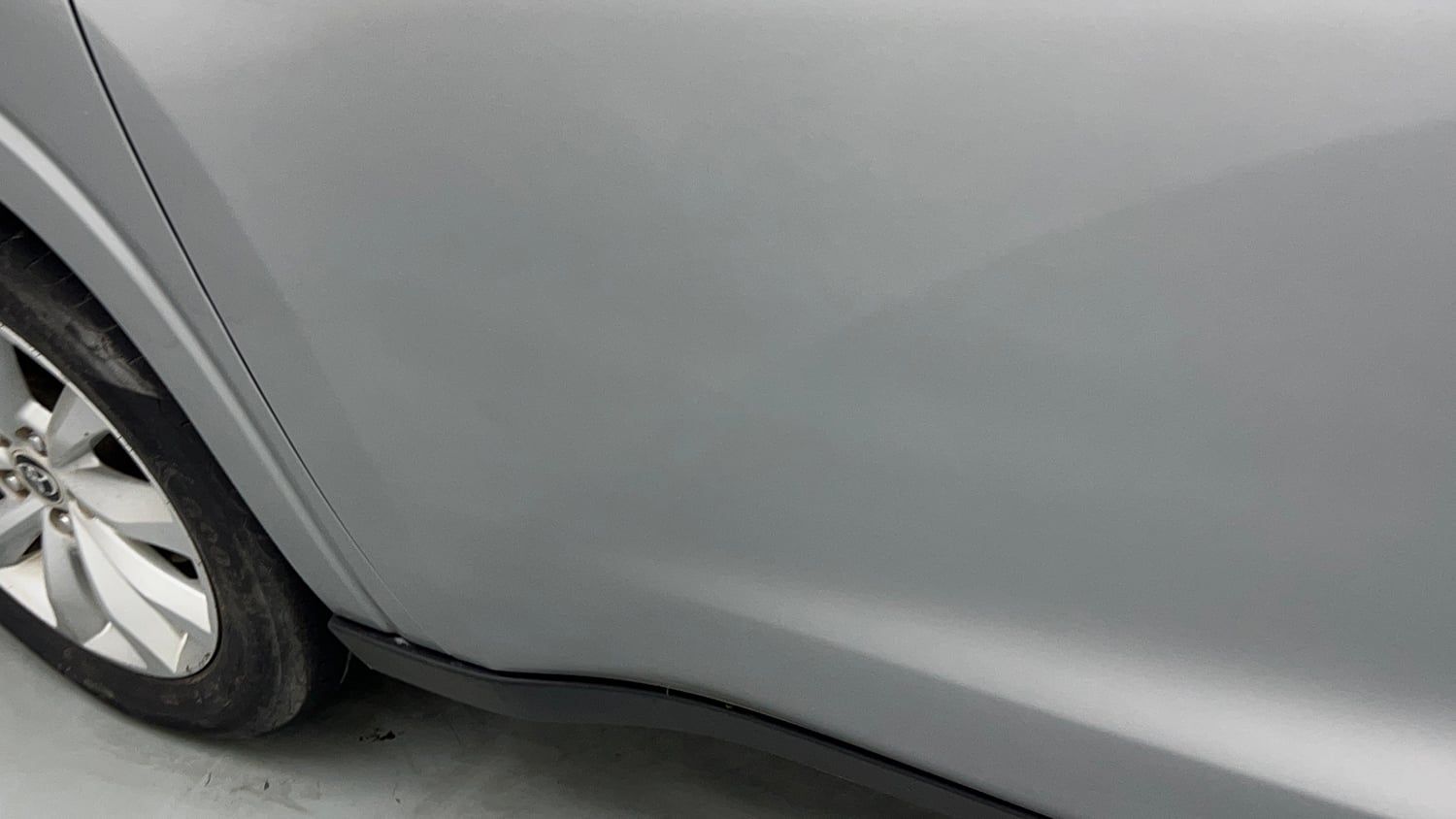 Used 2023 Toyota Innova Hycross VX Hybrid 7 STR Hybrid Automatic dents MINOR SCRATCH