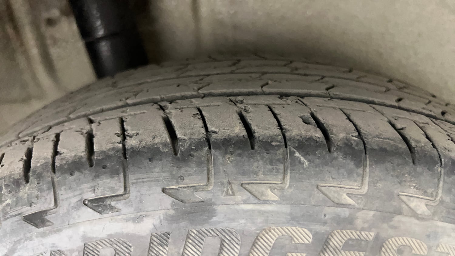 Used 2022 Maruti Suzuki Celerio ZXi AMT Petrol Automatic tyres RIGHT REAR TYRE TREAD VIEW