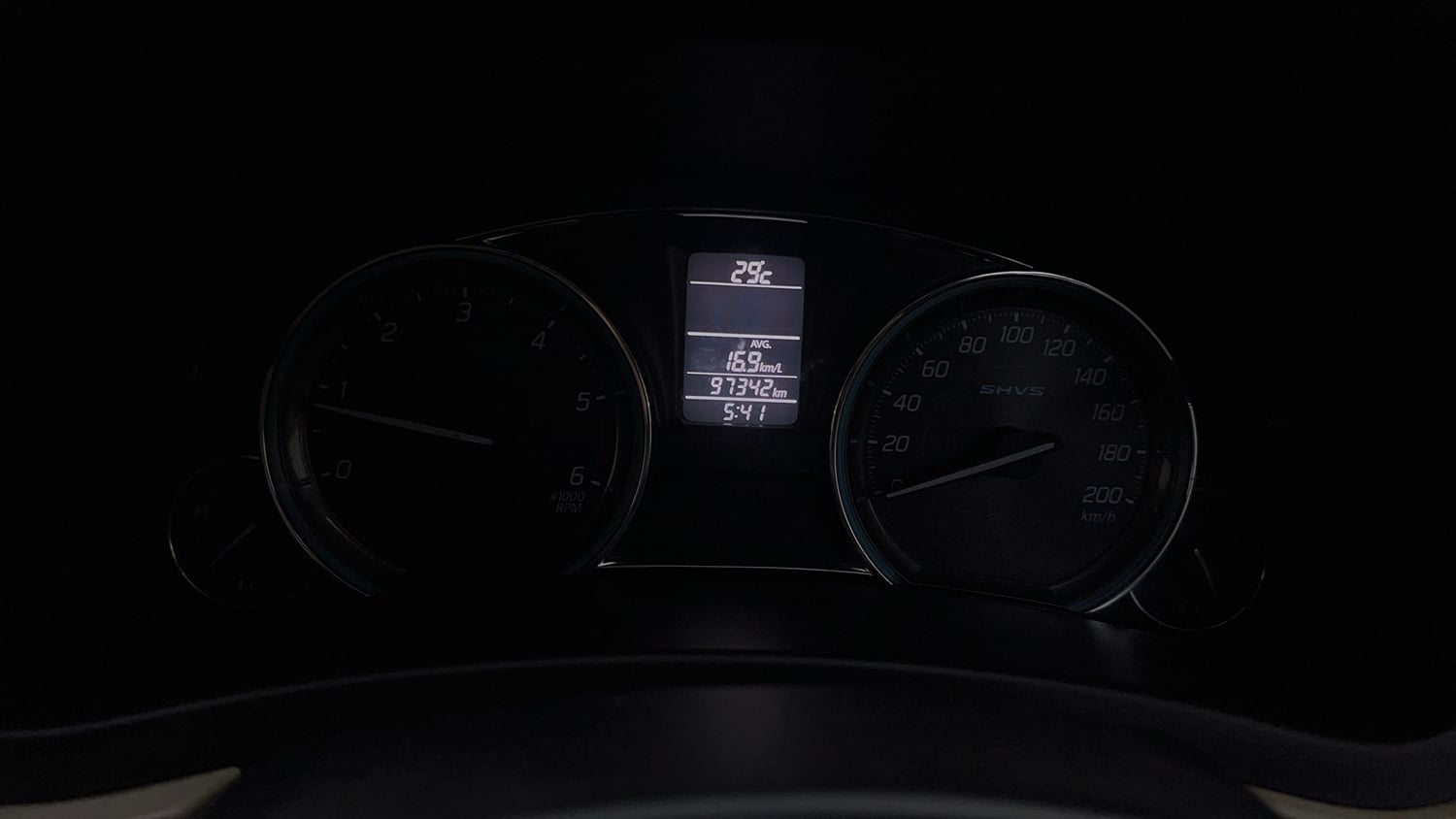 Used 2016 Maruti Suzuki Ciaz ZDi+ SHVS Diesel Manual interior CLUSTERMETER VIEW