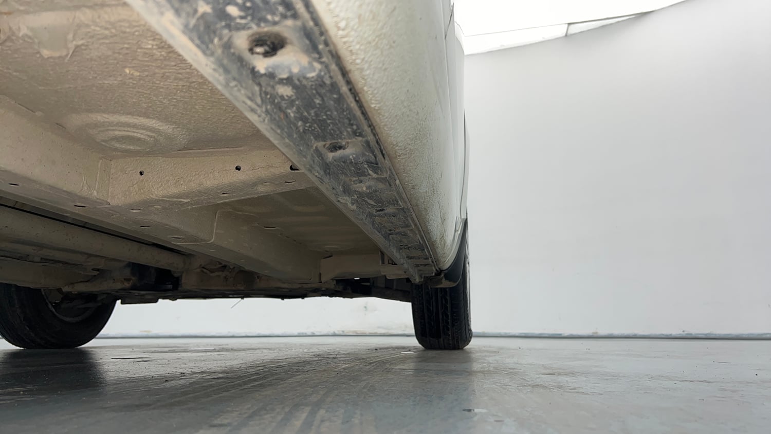 Used 2017 Maruti Suzuki Swift Dzire VDI Diesel Manual extra REAR RIGHT UNDERBODY VIEW