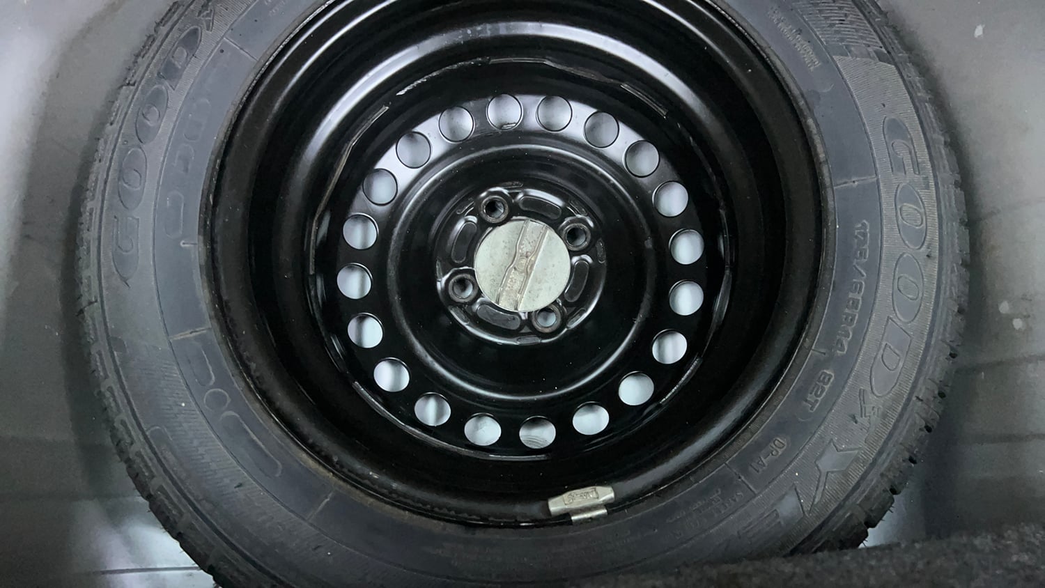 Used 2016 Honda Brio S MT Petrol Manual tyres SPARE TYRE VIEW